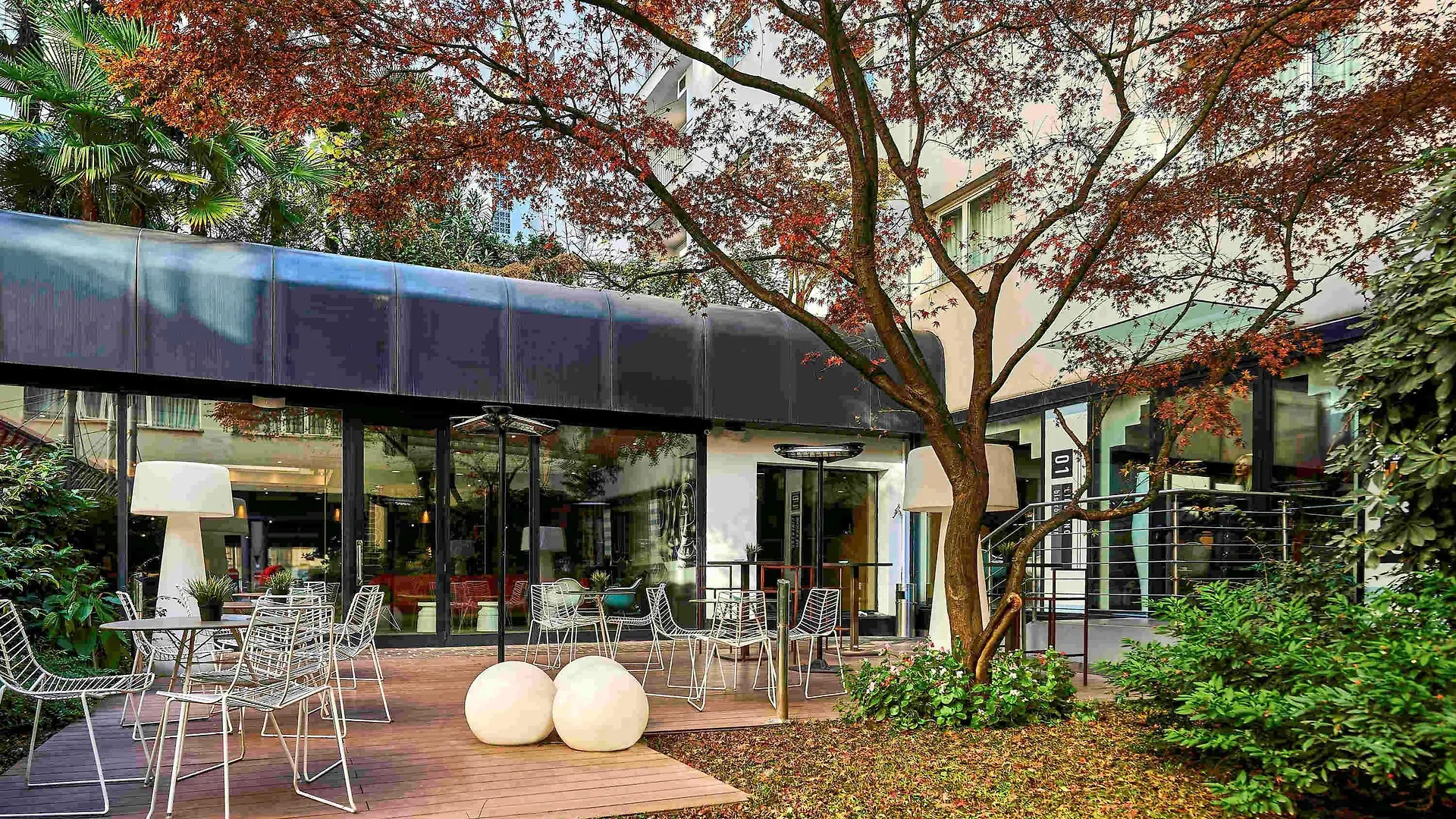 Ibis Milano Centro Hotel 3*, Milan