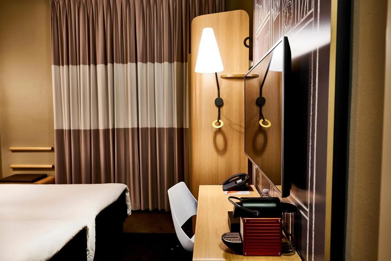 Ibis Milano Centro Hotel 3*, Milan