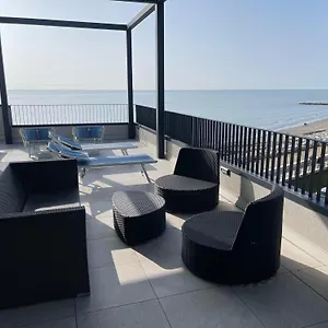nuovo-residence-serenissima-frontemare-agenzia-cocal.hotelinveneto.com/